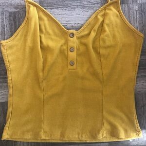 Cute yellow top